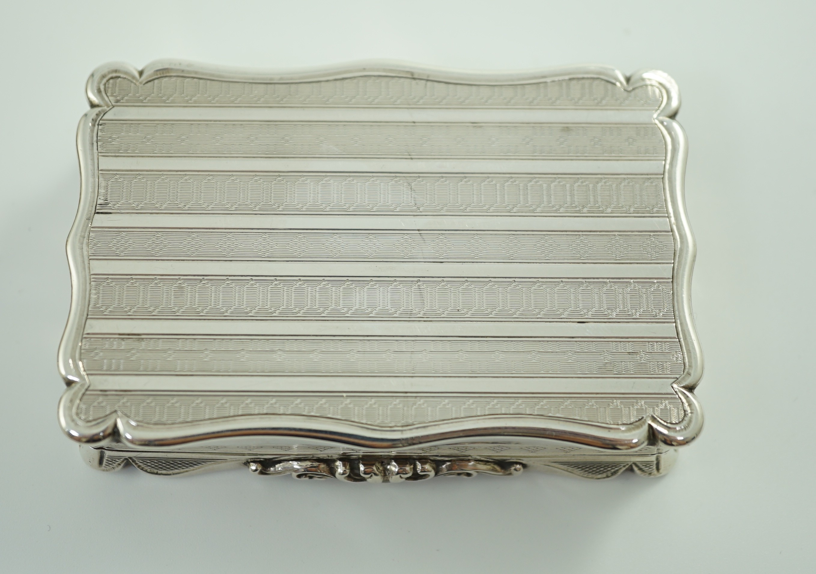 Australian naval interest - A Victorian engraved silver presentation snuff box, inscribed 'Presented to Capt. Samuel Smiley by the Passengers of the Ship Shaftesbury on the Termination of the Voyage from Liverpool to Mel